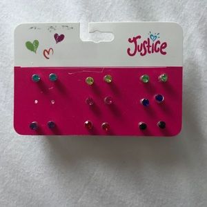 9 pairs of earrings